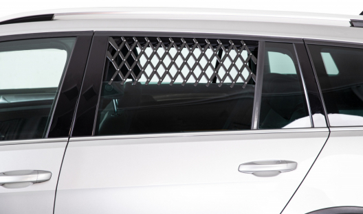 Автомобильная решетка на окно для собак (30-110см) - 1